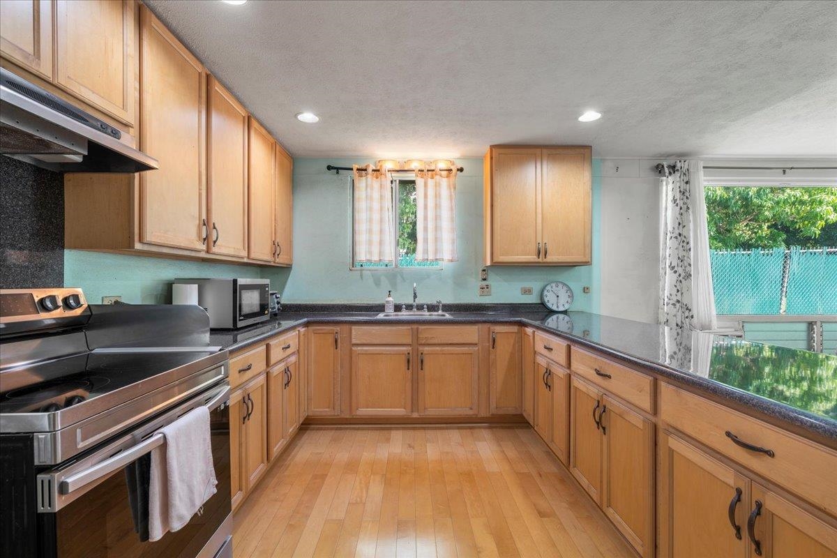 275  Kenolio Rd North Kihei, Kihei home - photo 27 of 50