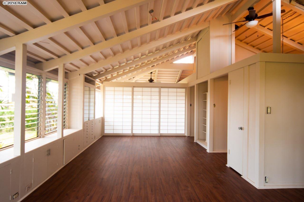 International Colony Club I condo # 17, Lahaina, Hawaii - photo 2 of 21