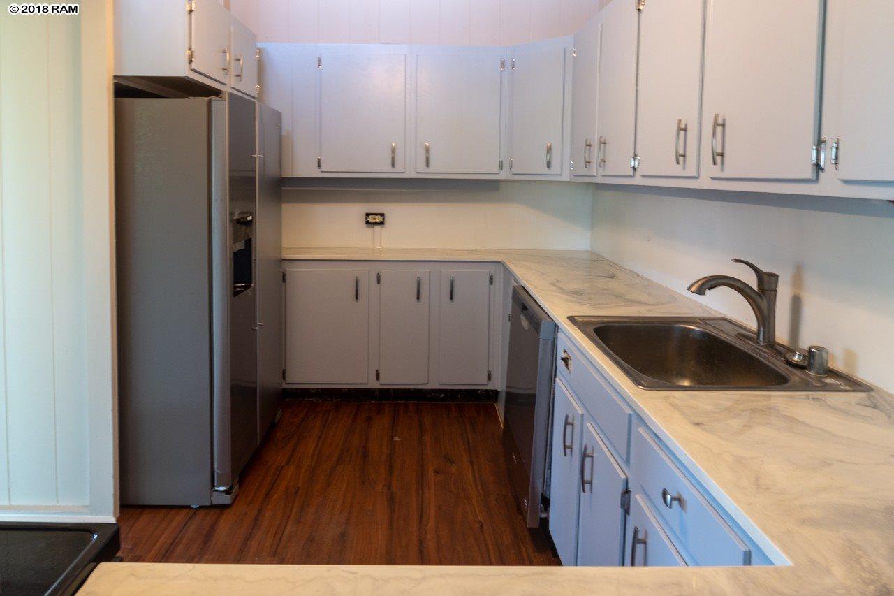 International Colony Club I condo # 17, Lahaina, Hawaii - photo 13 of 21