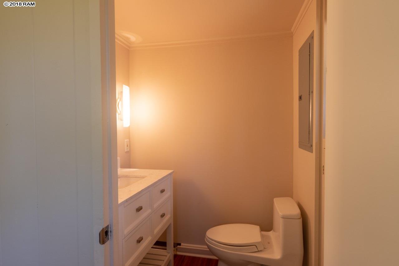 International Colony Club I condo # 17, Lahaina, Hawaii - photo 7 of 21