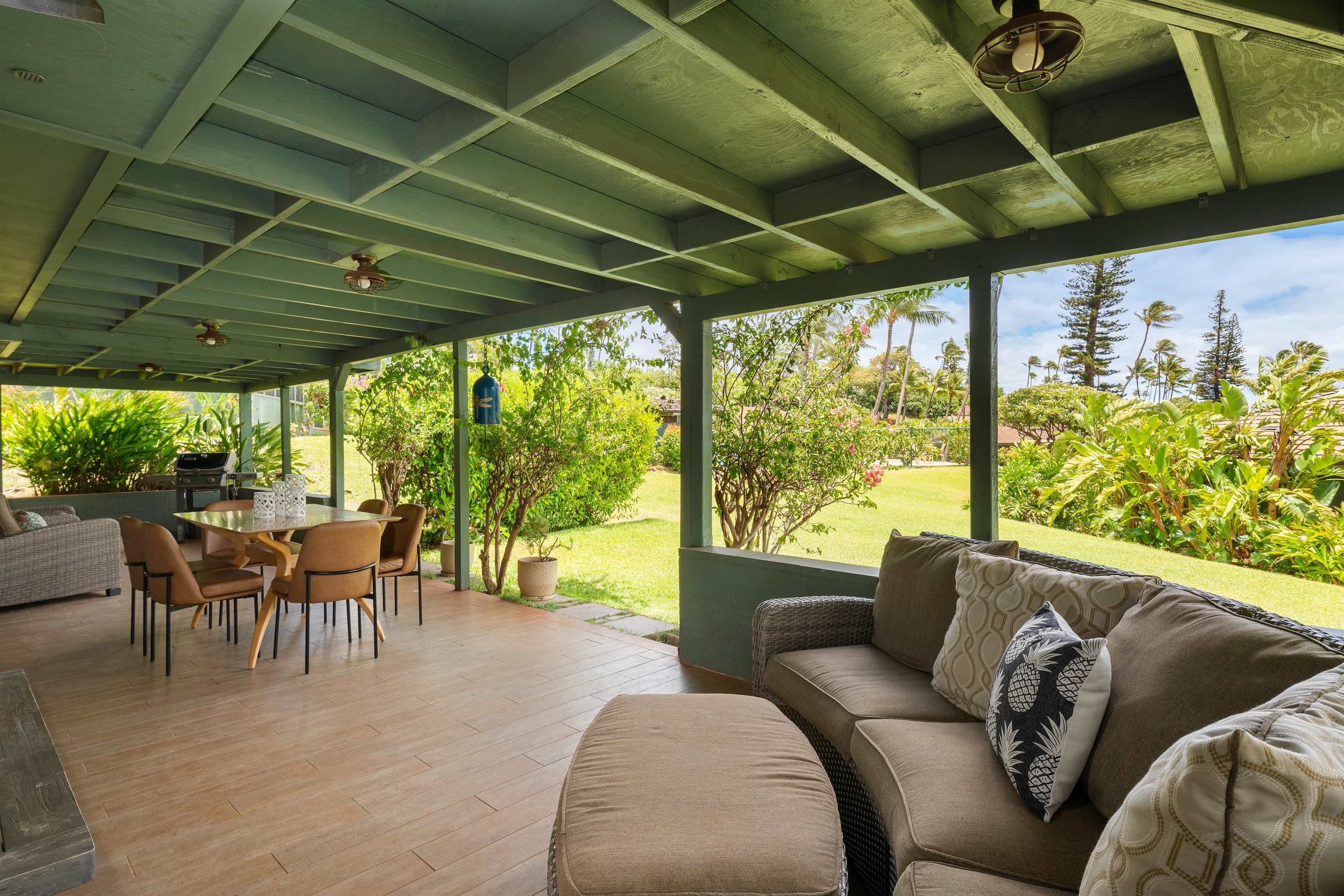 International Colony Club I condo # 20, Lahaina, Hawaii - photo 2 of 50