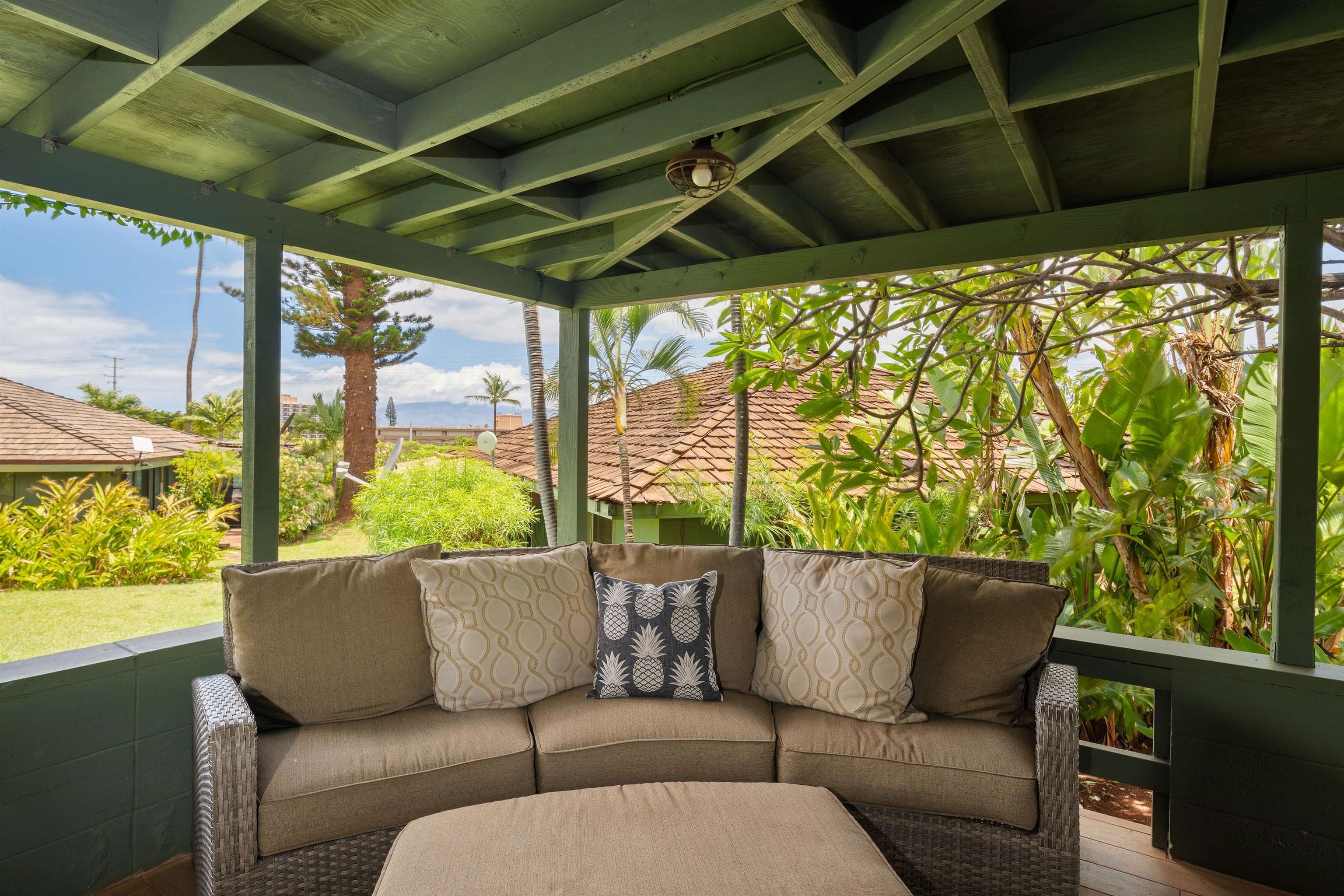 International Colony Club I condo # 20, Lahaina, Hawaii - photo 30 of 50