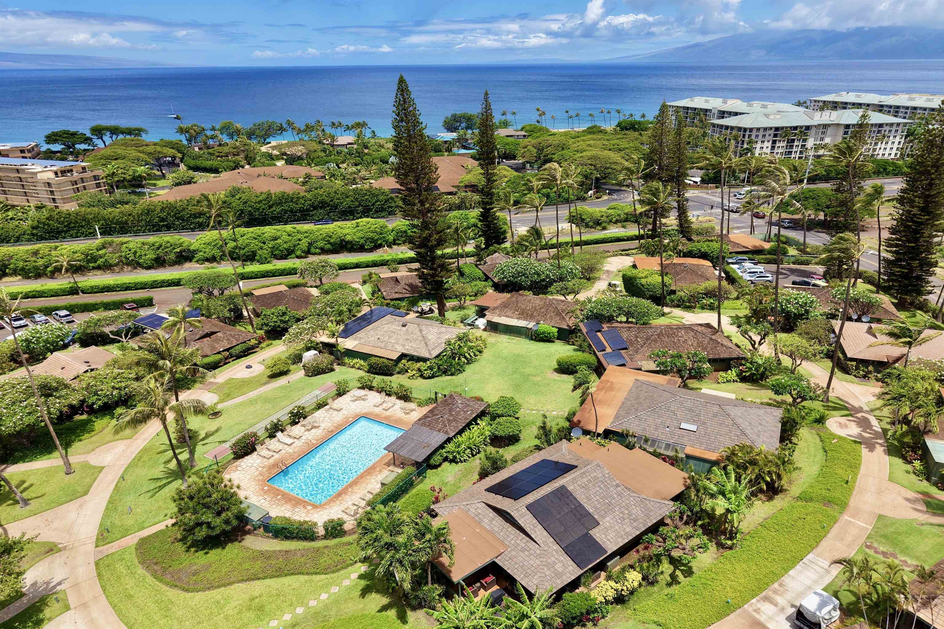 International Colony Club I condo # 20, Lahaina, Hawaii - photo 3 of 50