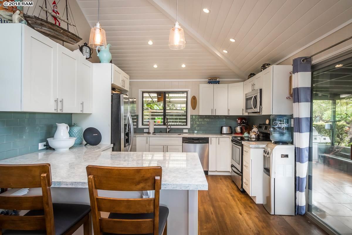 International Colony Club I condo # 22, Lahaina, Hawaii - photo 12 of 27