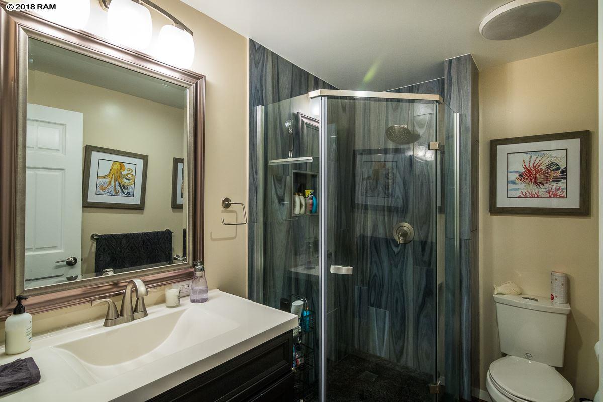 International Colony Club I condo # 22, Lahaina, Hawaii - photo 18 of 27