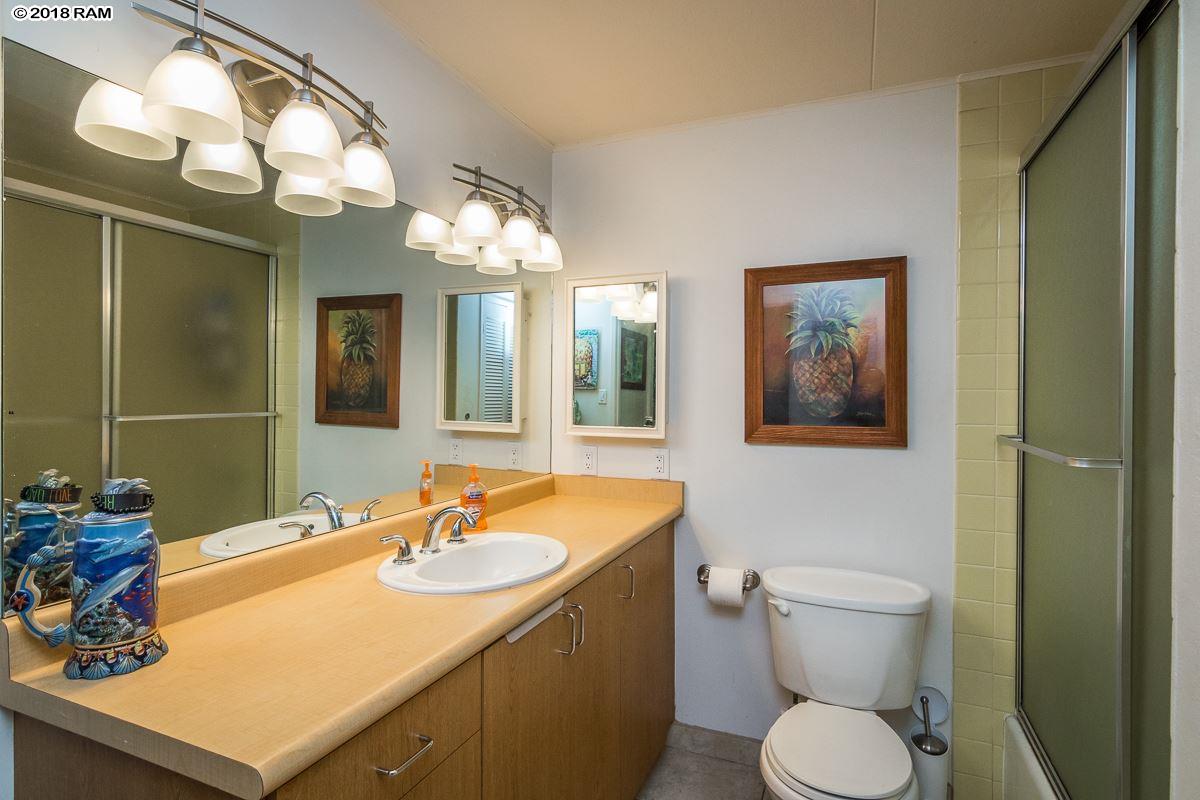 International Colony Club I condo # 22, Lahaina, Hawaii - photo 24 of 27