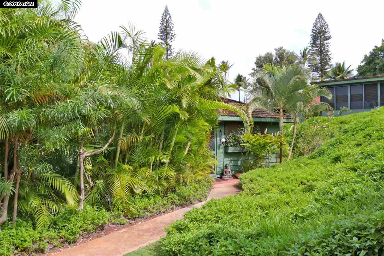 International Colony Club I condo # 29, Lahaina, Hawaii - photo 22 of 30