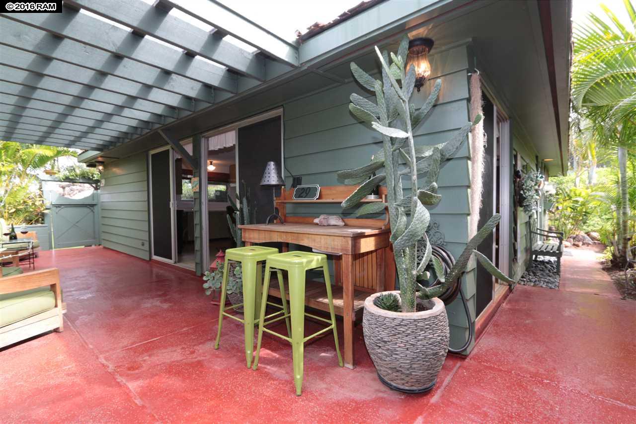 International Colony Club I condo # 29, Lahaina, Hawaii - photo 26 of 30