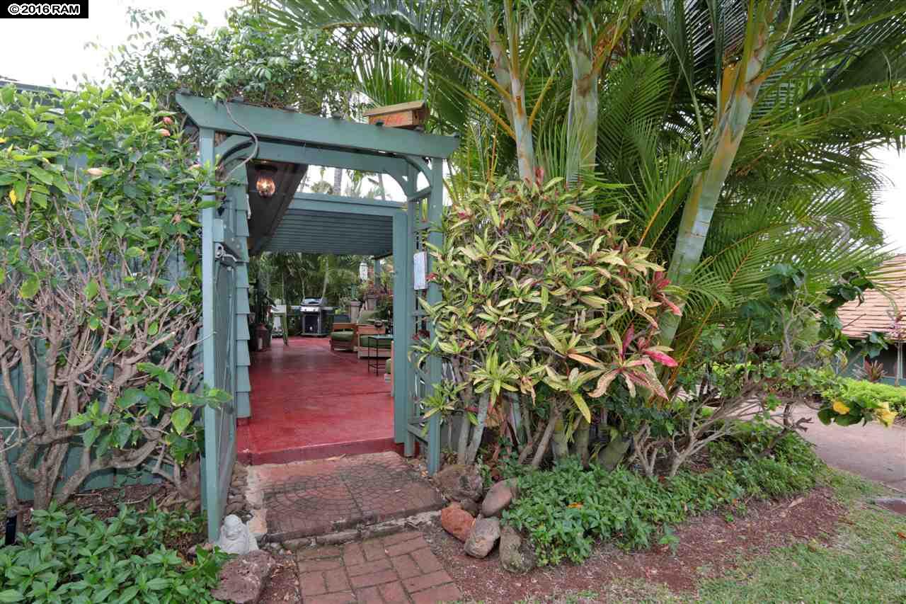 International Colony Club I condo # 29, Lahaina, Hawaii - photo 8 of 30