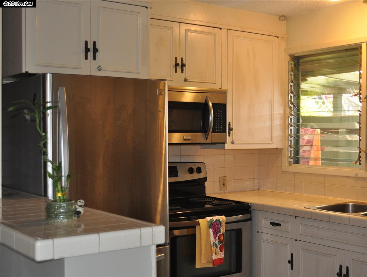 International Colony Club I condo # 31, Lahaina, Hawaii - photo 12 of 25