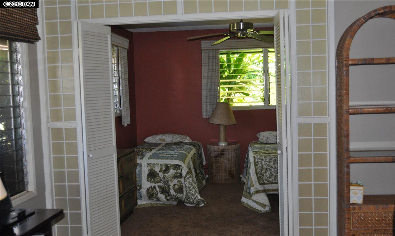 International Colony Club I condo # 31, Lahaina, Hawaii - photo 16 of 25