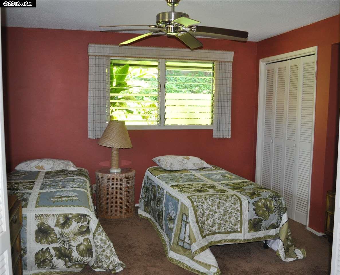 International Colony Club I condo # 31, Lahaina, Hawaii - photo 18 of 25