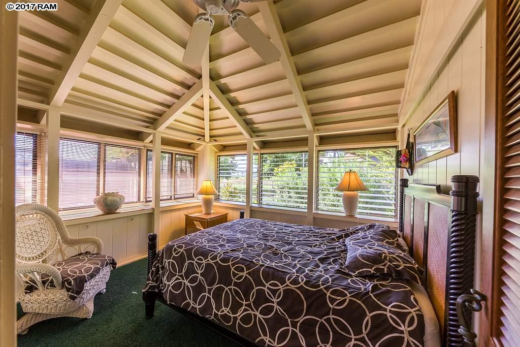 International Colony Club I condo # 34, Lahaina, Hawaii - photo 16 of 27