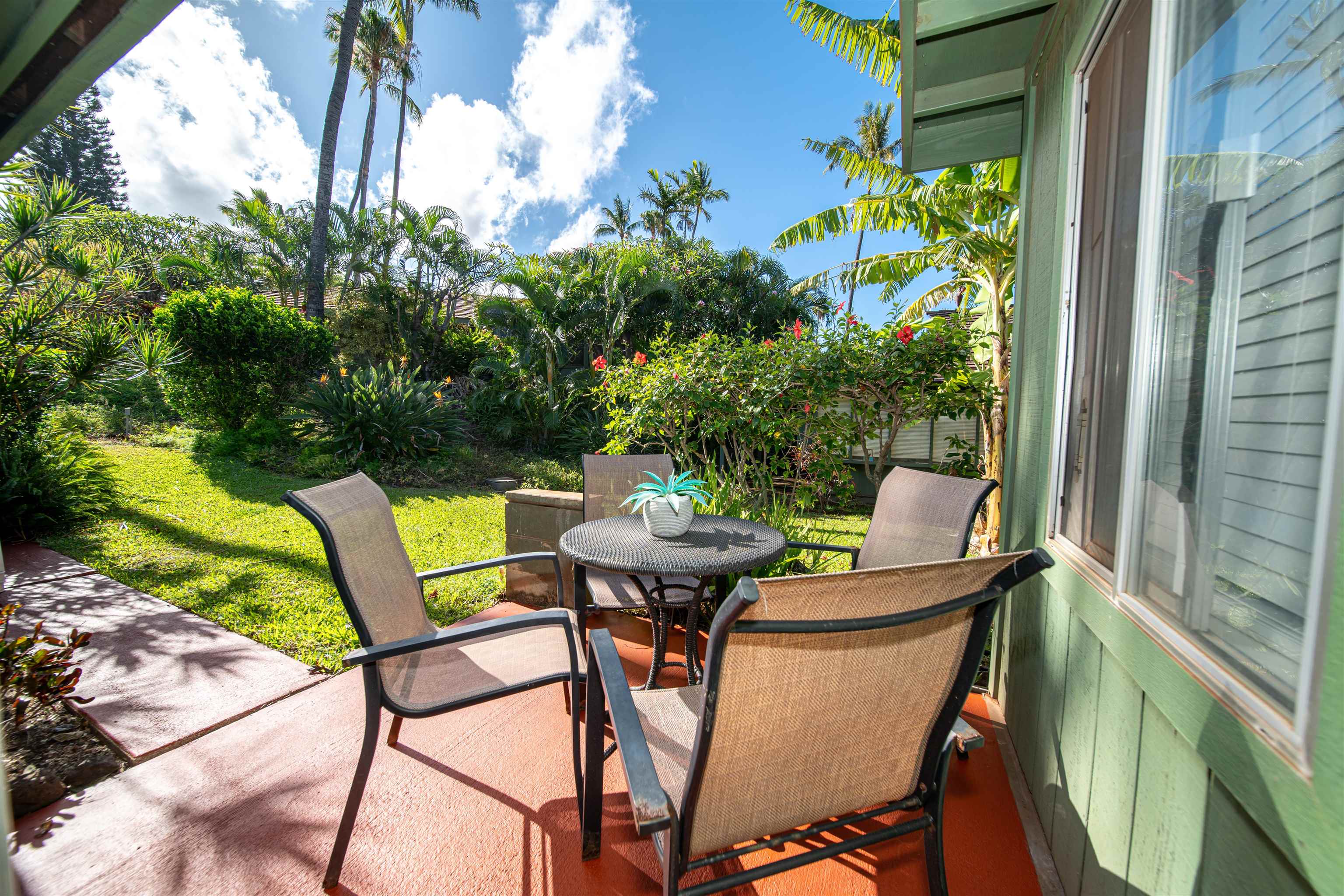 International Colony Club I condo # 35, Lahaina, Hawaii - photo 32 of 41