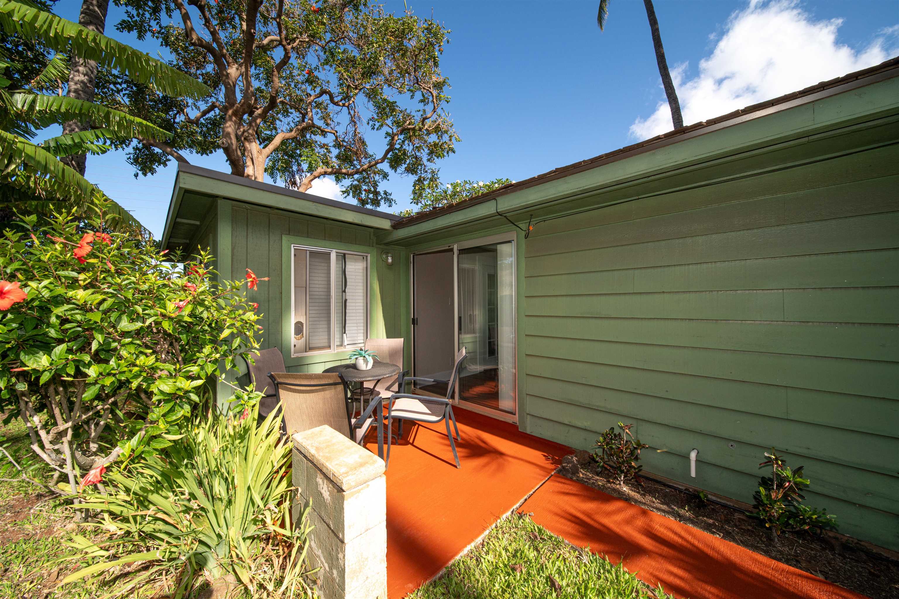 International Colony Club I condo # 35, Lahaina, Hawaii - photo 36 of 41