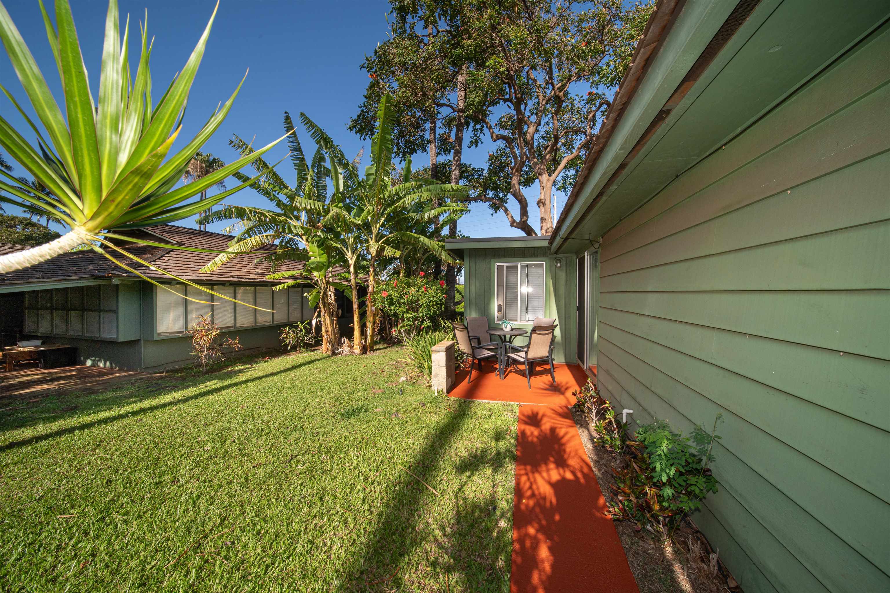 International Colony Club I condo # 35, Lahaina, Hawaii - photo 37 of 41