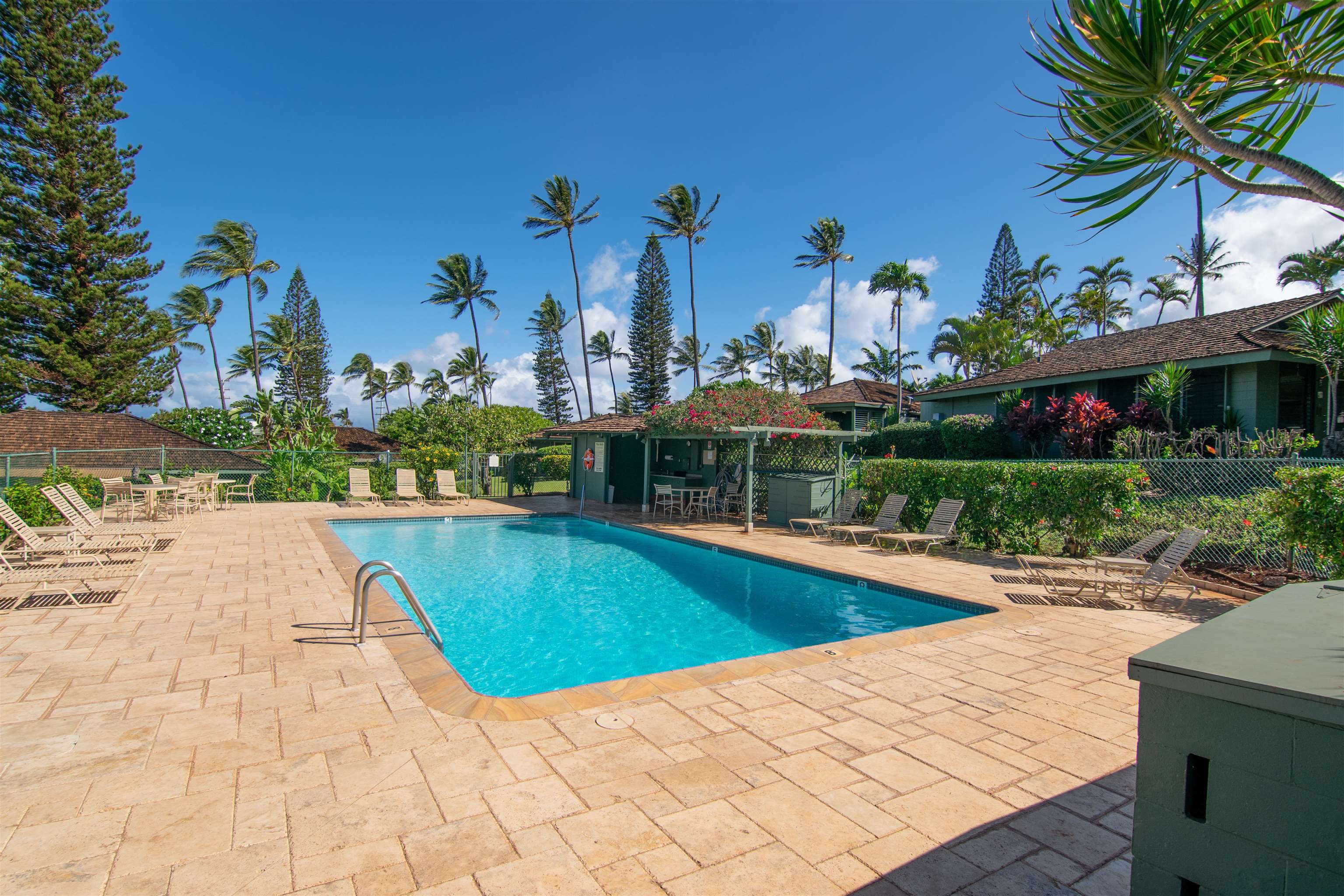 International Colony Club I condo # 35, Lahaina, Hawaii - photo 39 of 41