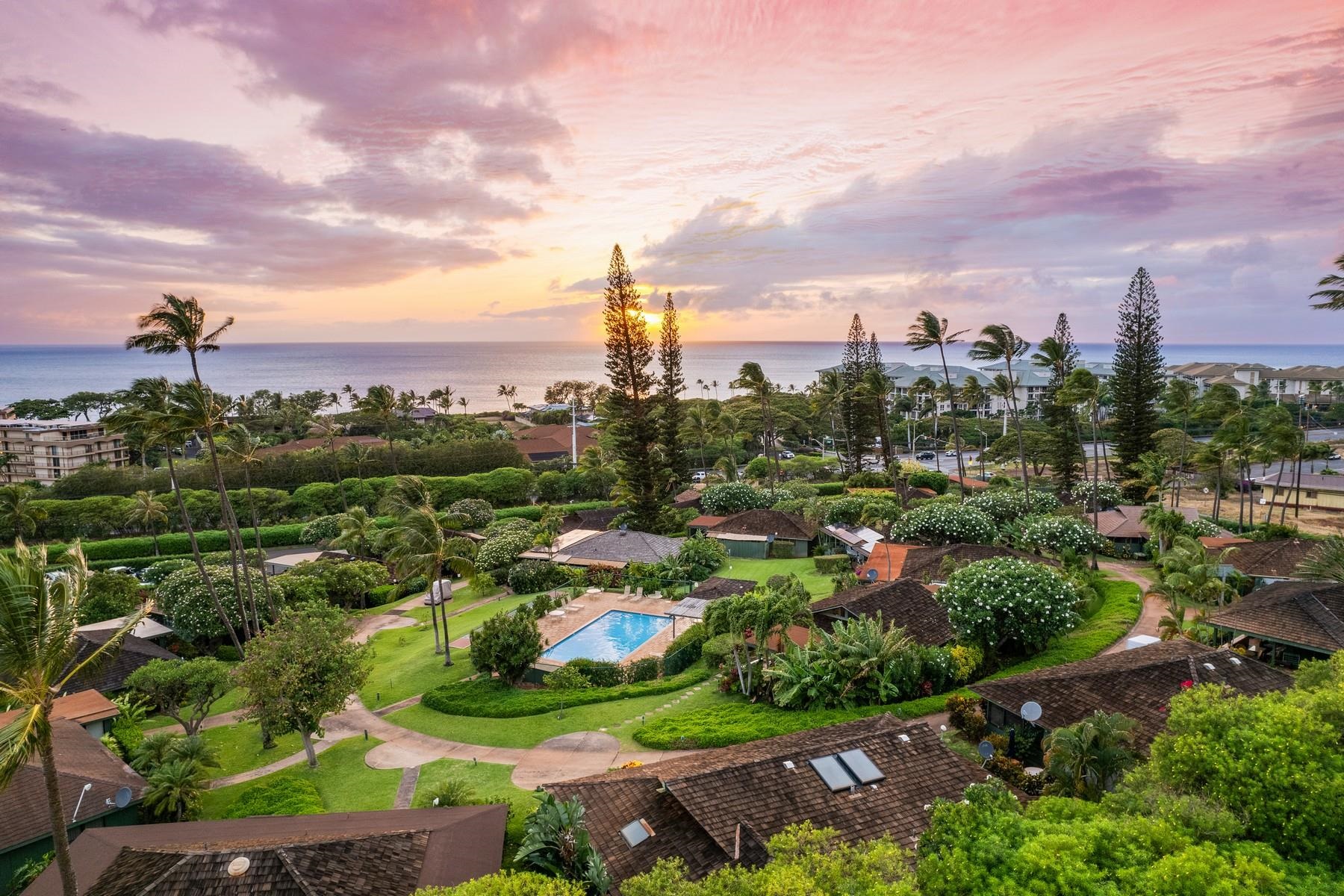 International Colony Club I condo # 4, Lahaina, Hawaii - photo 40 of 43