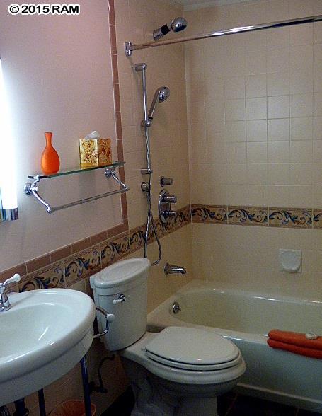 International Colony Club I condo # 7, Lahaina, Hawaii - photo 16 of 23