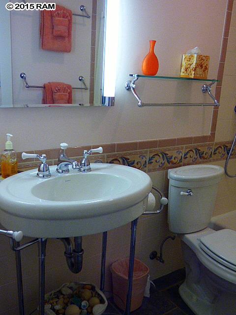 International Colony Club I condo # 7, Lahaina, Hawaii - photo 17 of 23