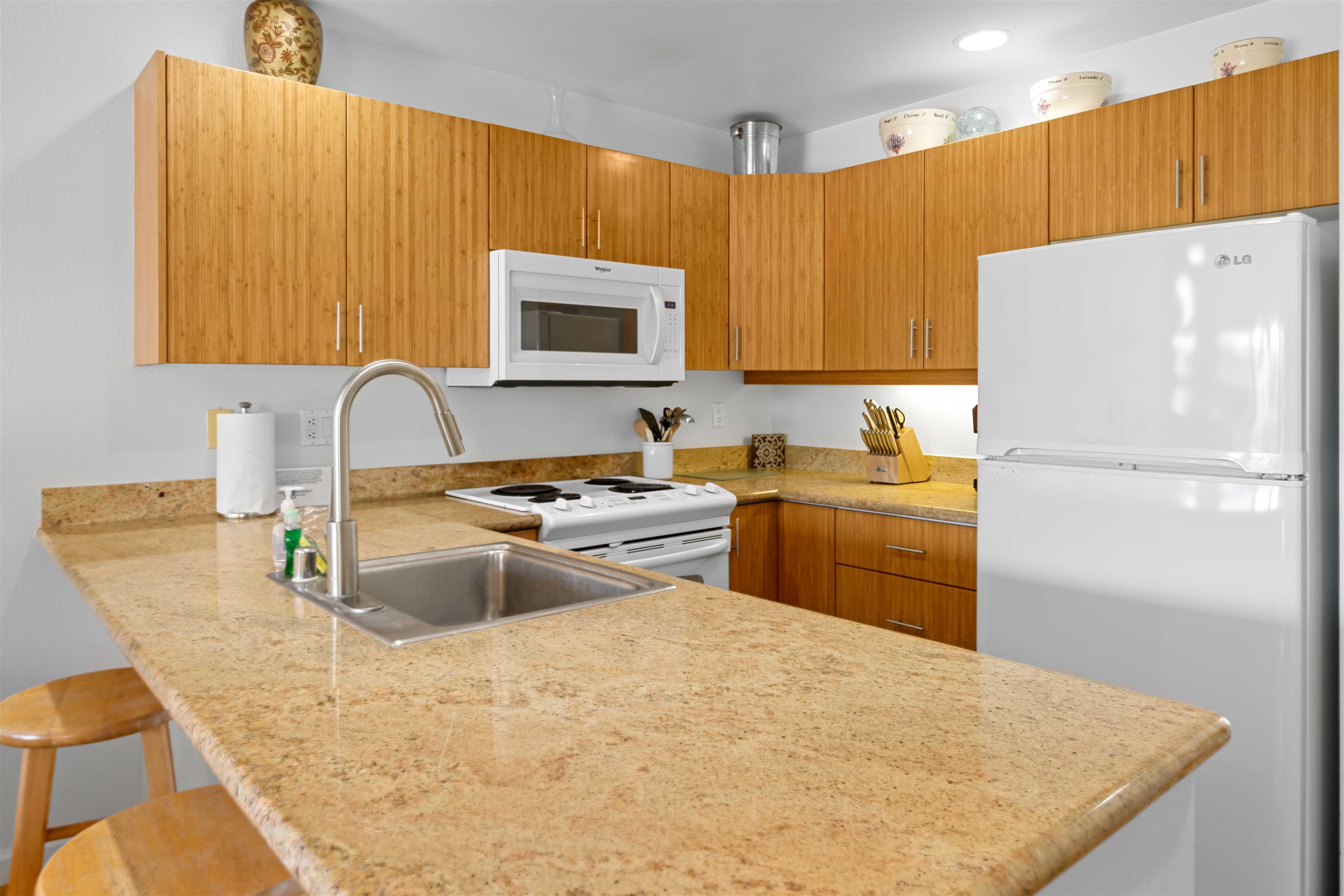 Maui Kamaole condo # D208, Kihei, Hawaii - photo 40 of 44