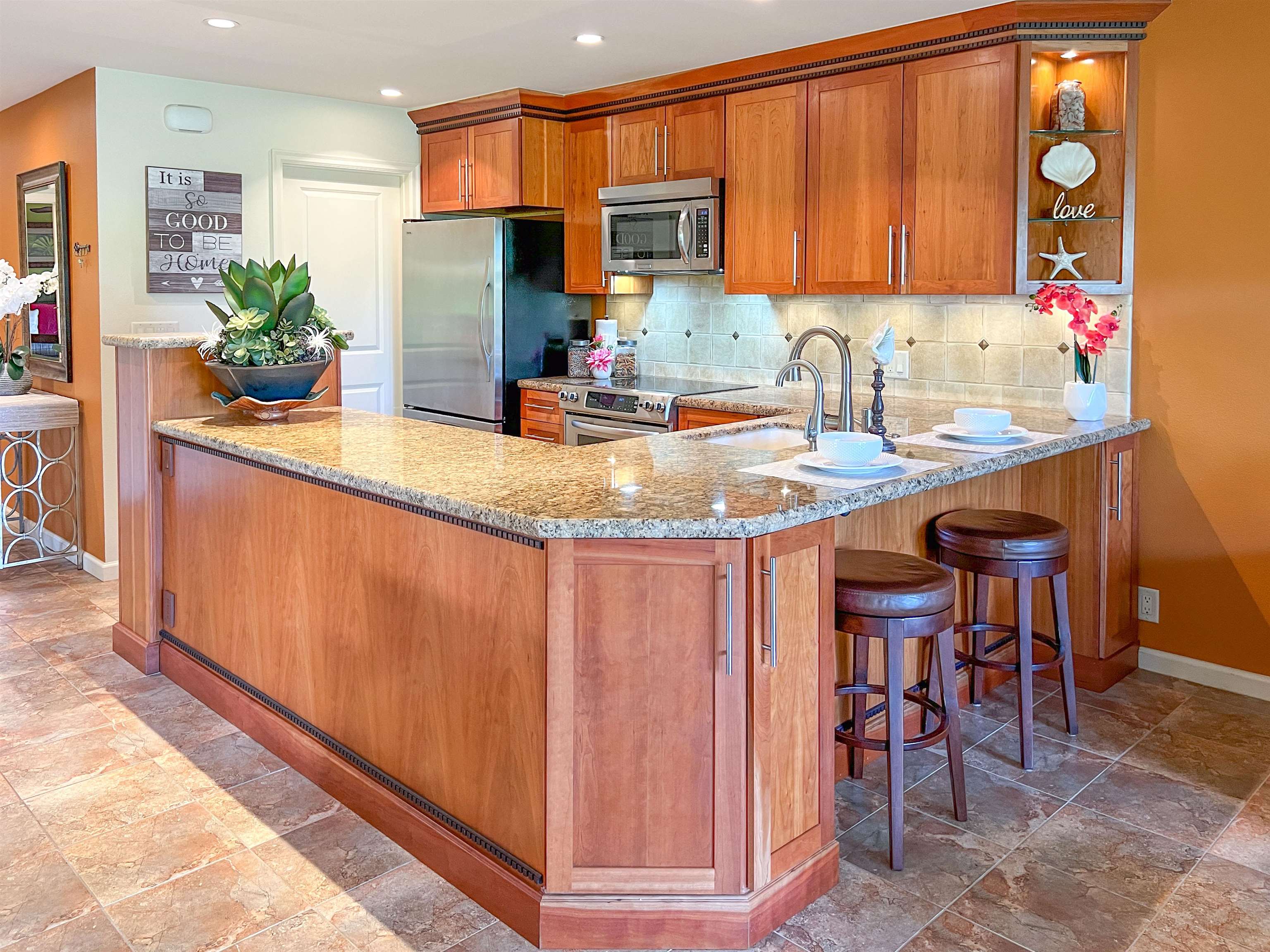 Maui Kamaole condo # D110, Kihei, Hawaii - photo 2 of 35