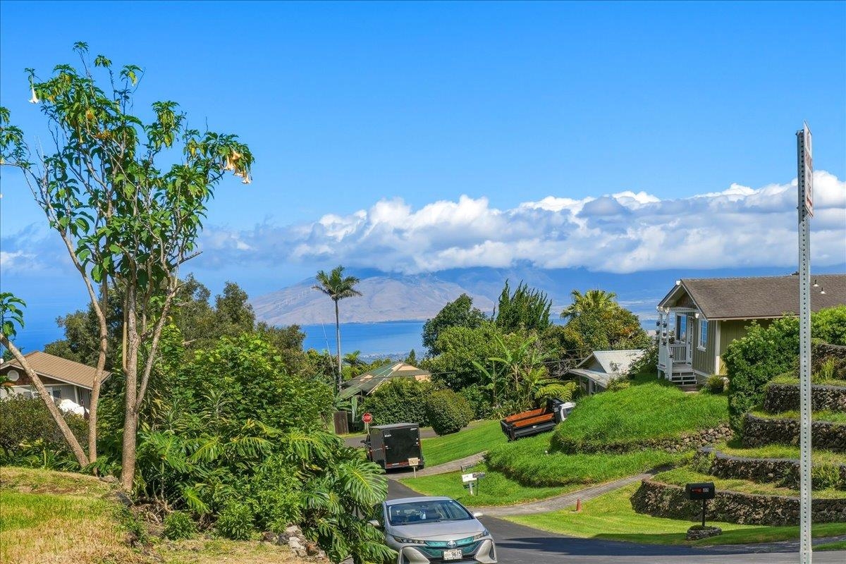 28  Hookano Pl China Town, Kula/Ulupalakua/Kanaio home - photo 3 of 50