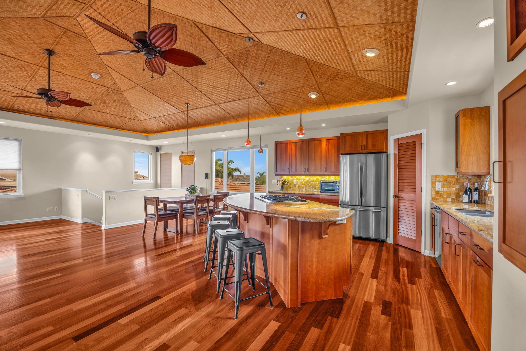 28  Ohia Lehua Pl , Pukalani home - photo 8 of 34