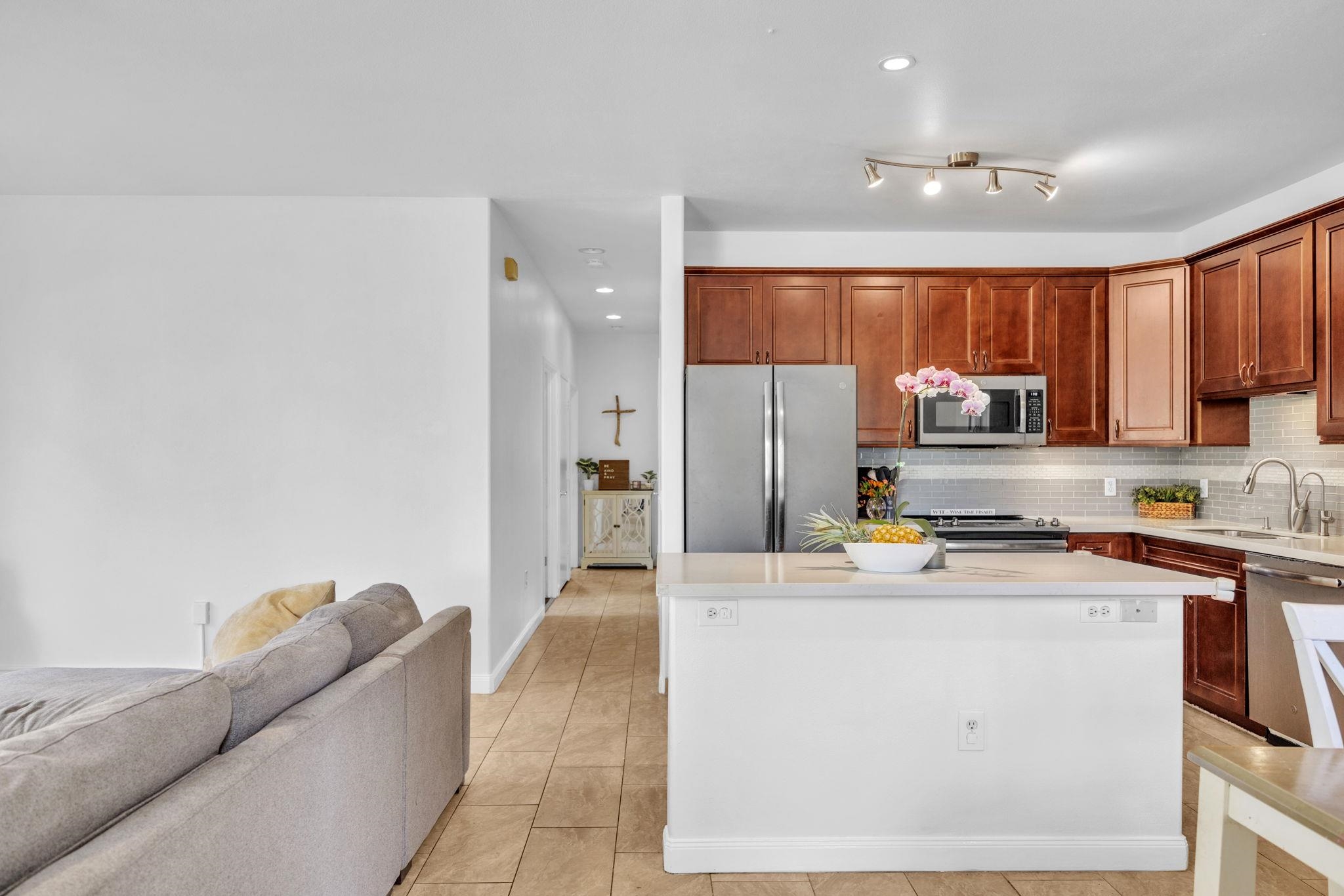 Napili Villas condo # 17-1, Lahaina, Hawaii - photo 7 of 35