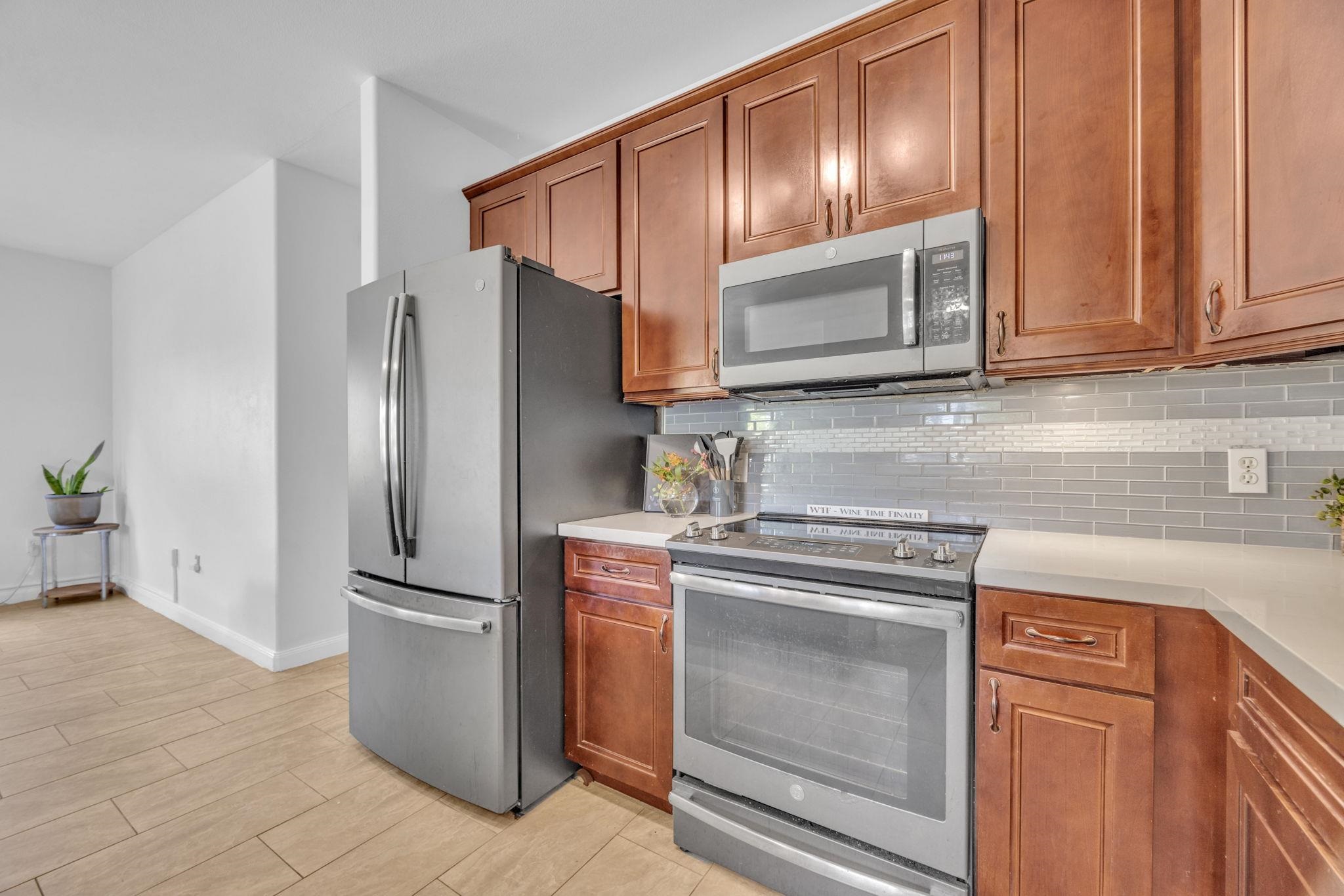 Napili Villas condo # 17-1, Lahaina, Hawaii - photo 9 of 35