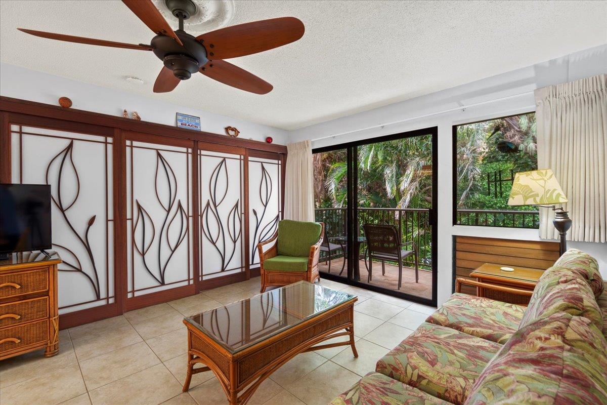 Hono Kai condo # B-15, Wailuku, Hawaii - photo 18 of 35