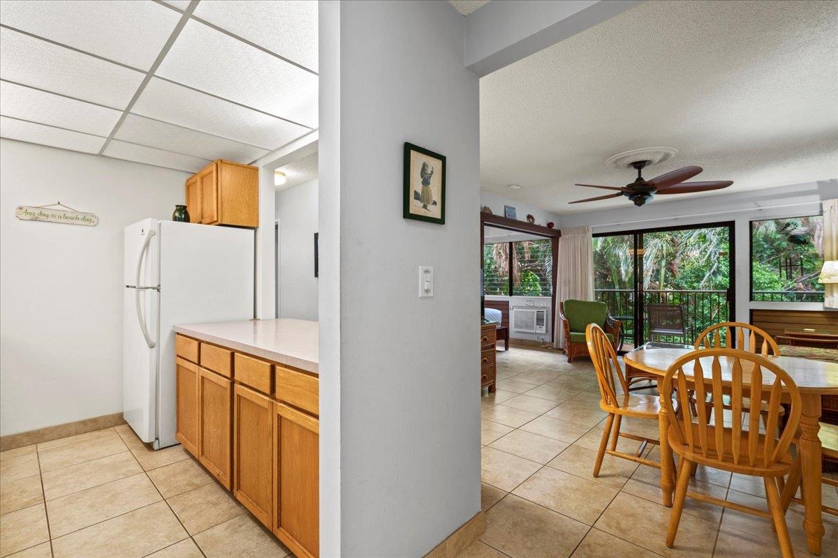 Hono Kai condo # B-15, Wailuku, Hawaii - photo 27 of 35