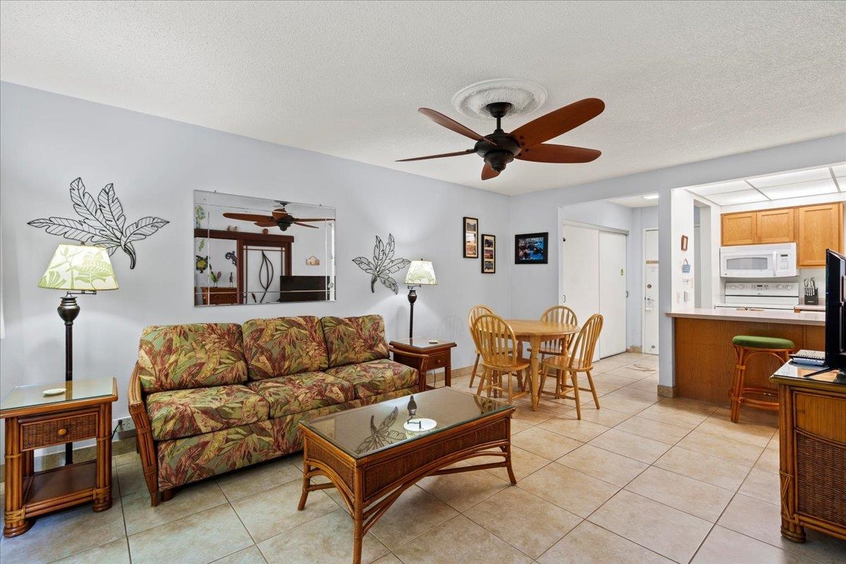 Hono Kai condo # B-15, Wailuku, Hawaii - photo 6 of 35