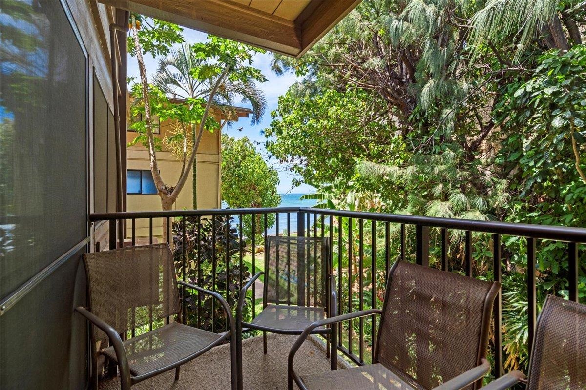 Hono Kai condo # B-17, Wailuku, Hawaii - photo 13 of 38