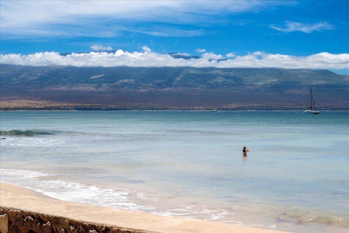 Hono Kai condo # B-17, Wailuku, Hawaii - photo 18 of 38