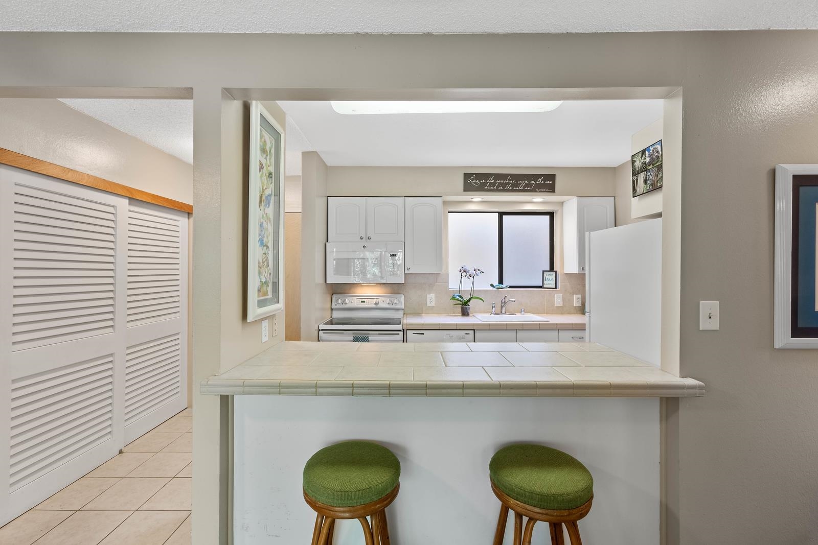Hono Kai condo # B-17, Wailuku, Hawaii - photo 18 of 38