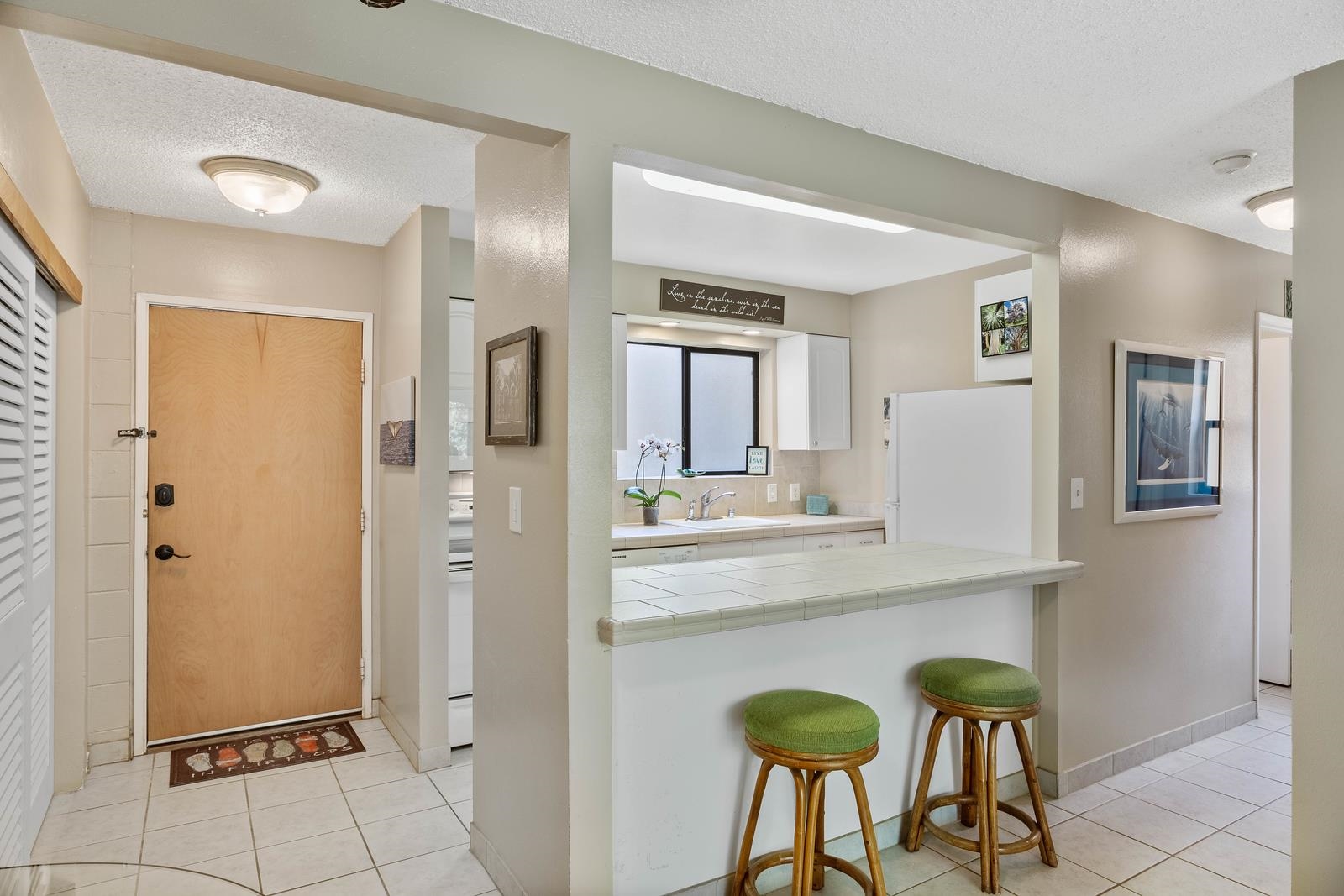Hono Kai condo # B-17, Wailuku, Hawaii - photo 24 of 38