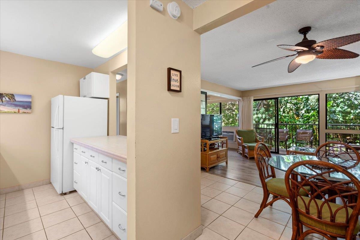 Hono Kai condo # B-17, Wailuku, Hawaii - photo 4 of 38