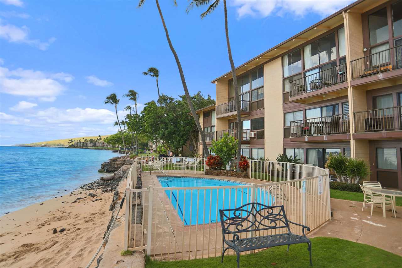 Hono Kai condo # C3, Wailuku, Hawaii - photo 27 of 30