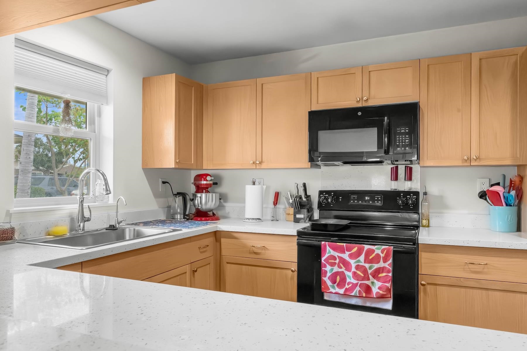 Kahoma Village condo # 6-106, Lahaina, Hawaii - photo 2 of 18