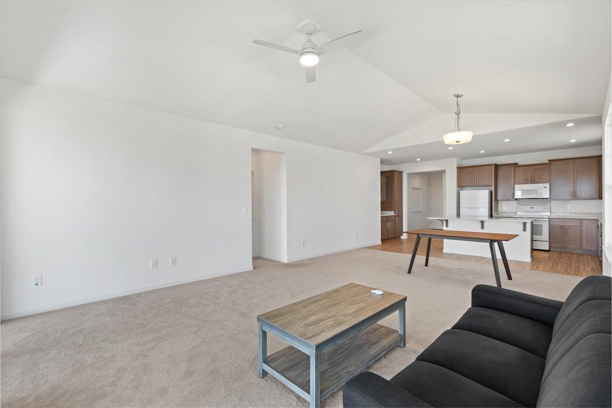 281  Pua Kalaunu Loop Kehalani, Wailuku home - photo 16 of 47