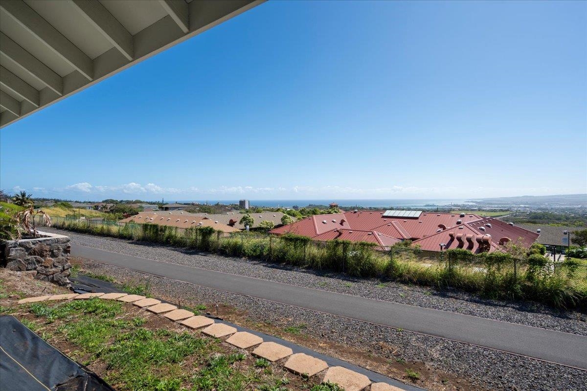 281  Pua Kalaunu Loop Kehalani, Wailuku home - photo 33 of 47
