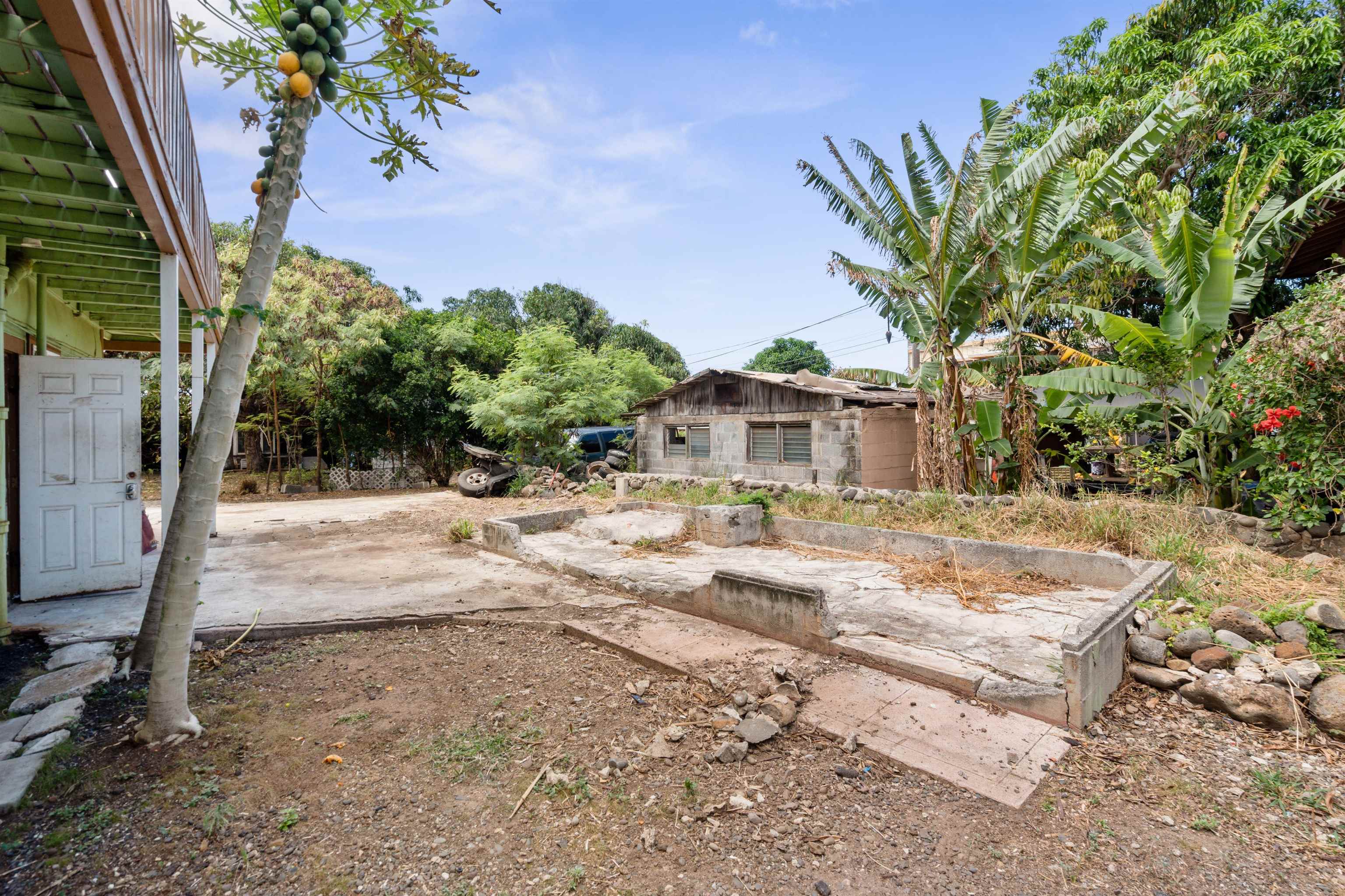 282  Momi Pl , Wailuku home - photo 24 of 38