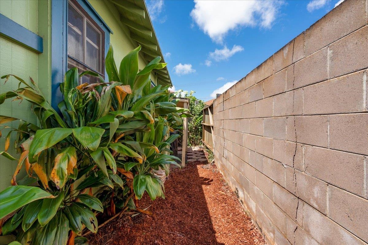 285  Market St , Wailuku home - photo 30 of 33