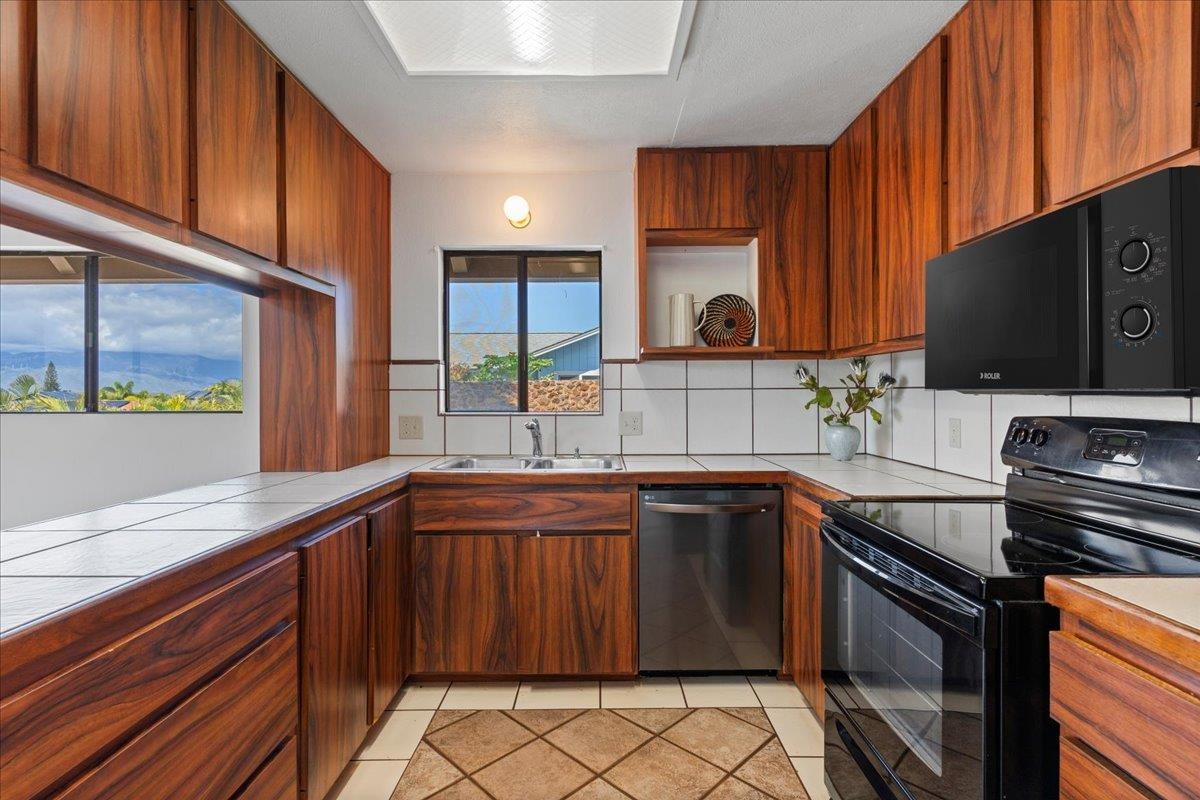 2866  Ohina St Keonekai, Kihei home - photo 25 of 50