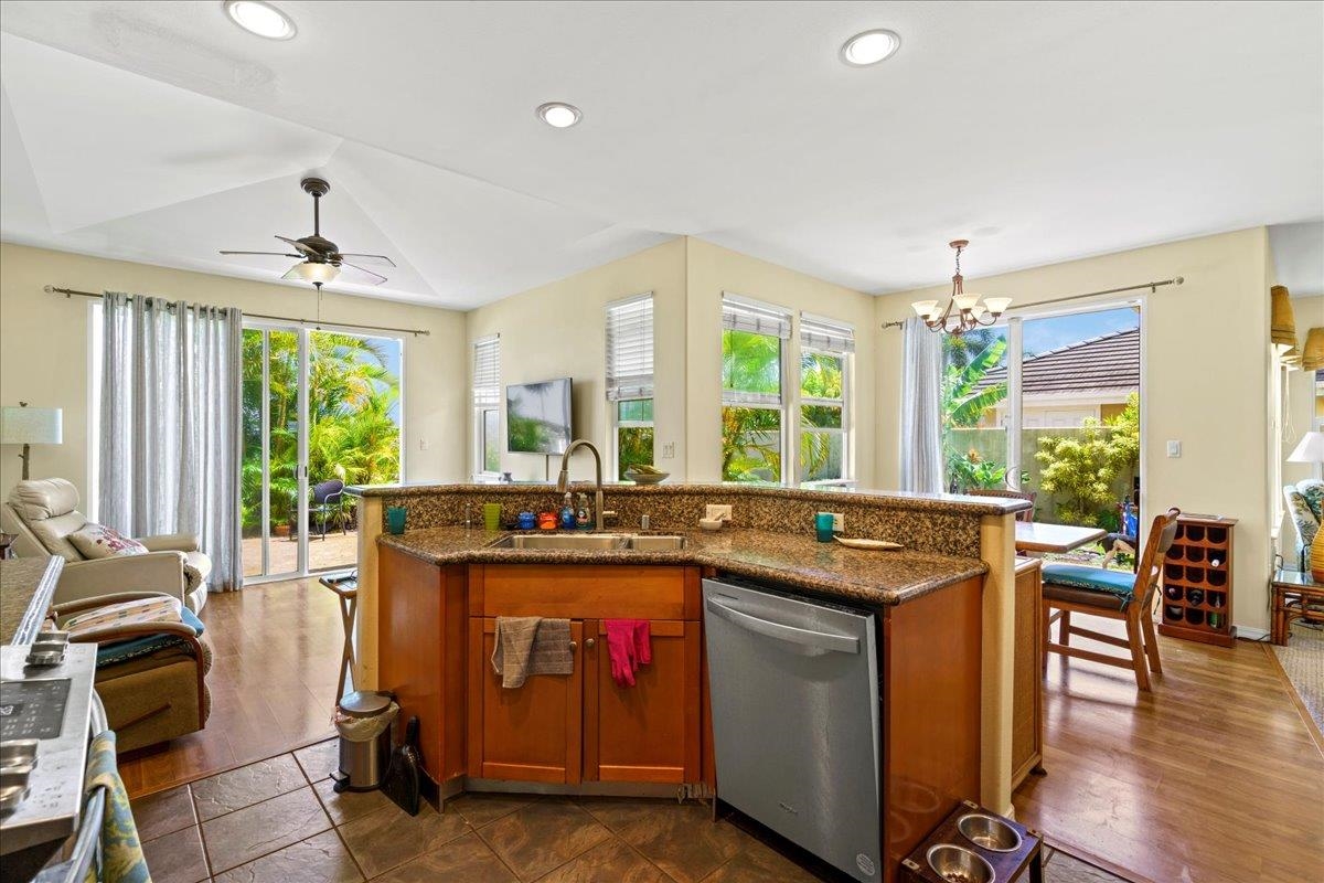 29  Maunaleo St Kehalani, Wailuku home - photo 17 of 41