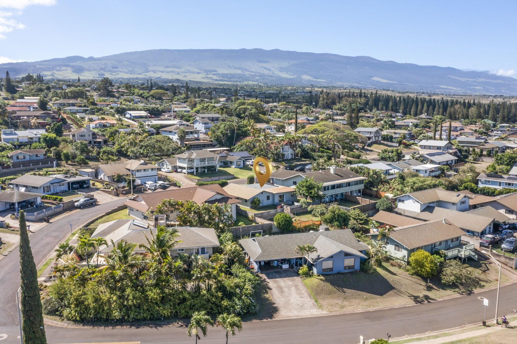 290  Hokulani St , Pukalani home - photo 4 of 48
