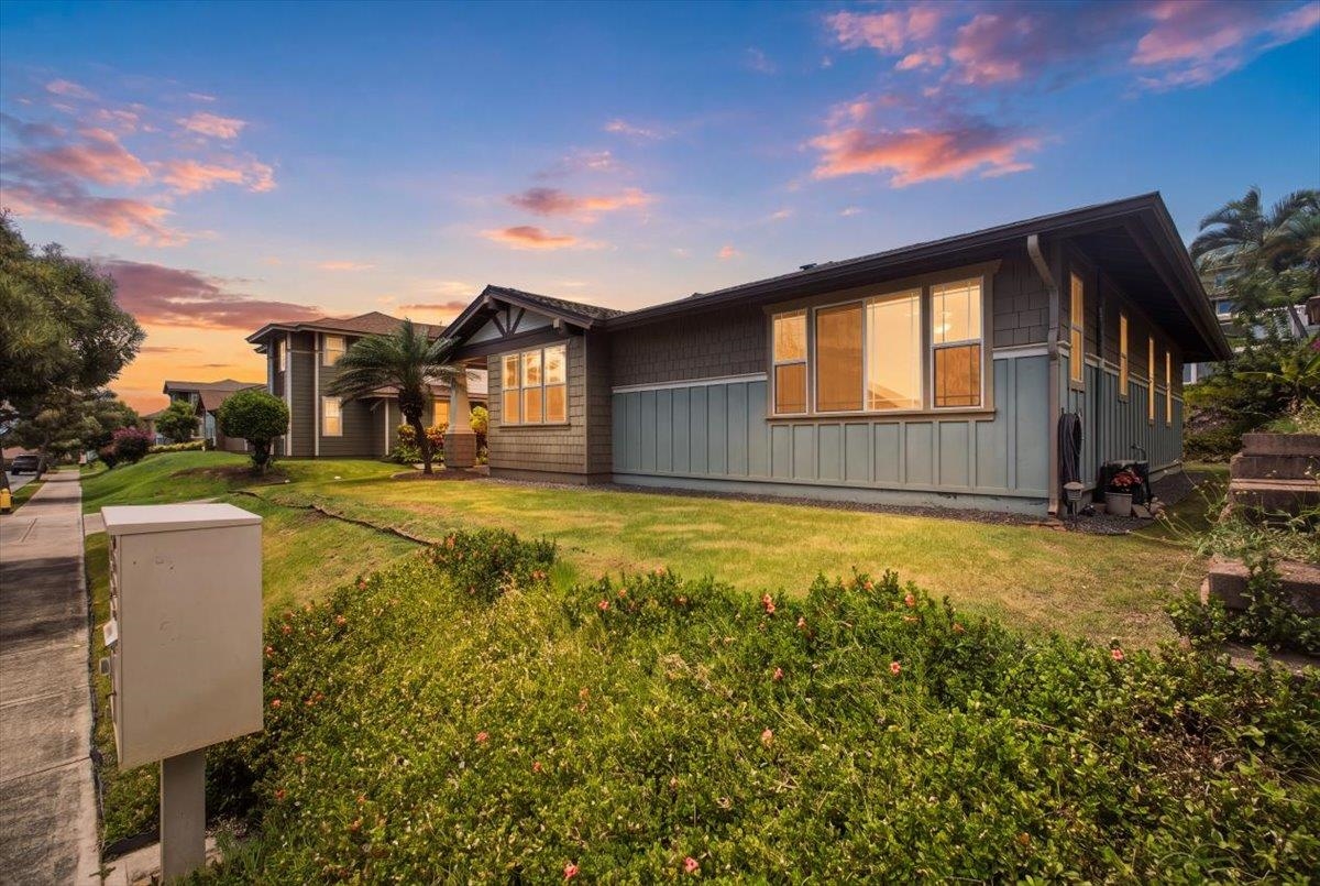 292  Maka Hou Loop Kehalani Community, Wailuku home - photo 38 of 47