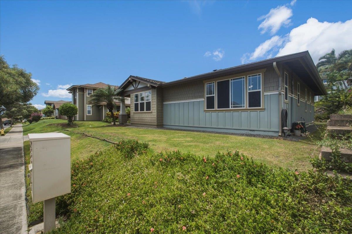 292  Maka Hou Loop Kehalani Community, Wailuku home - photo 39 of 47