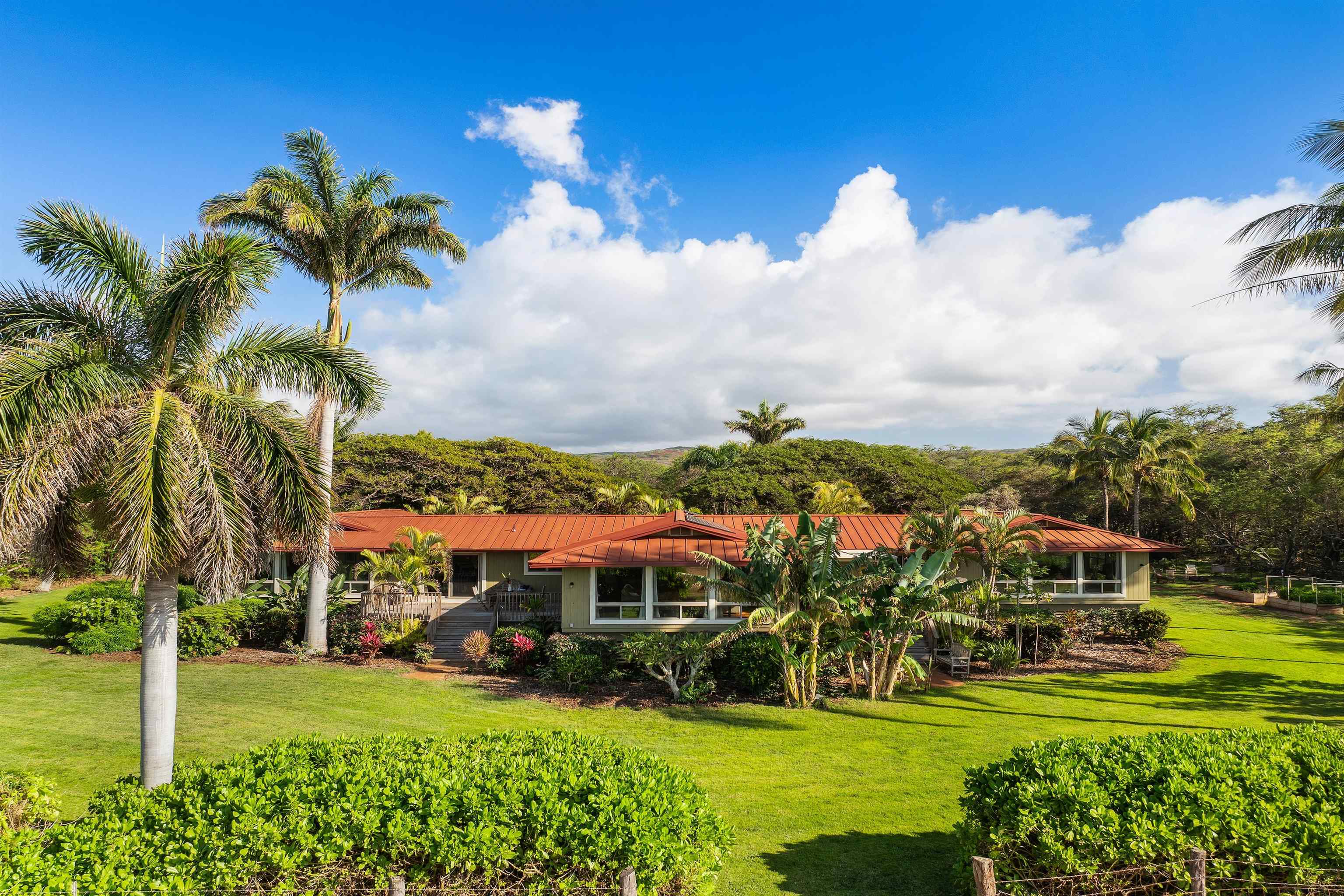 2944  Kalua Koi Rd Papohaku, Molokai home - photo 2 of 50